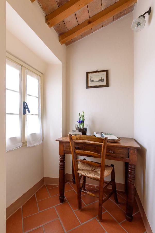 La Locanda Del Povero Diavolo Torriana ภายนอก รูปภาพ